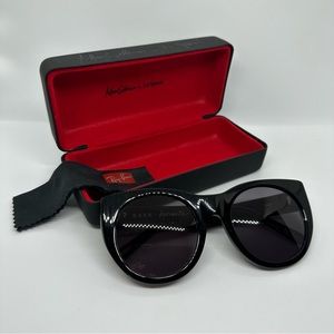 PreOwned RAEN Durante Black Sunglasses with hard case and lens duster